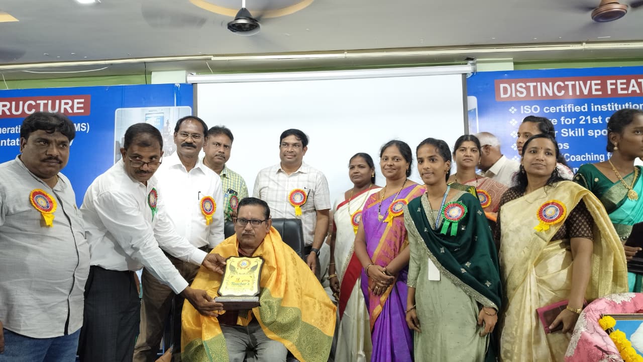 PITHAPUR RAJA'S GOVT. COLLEGE